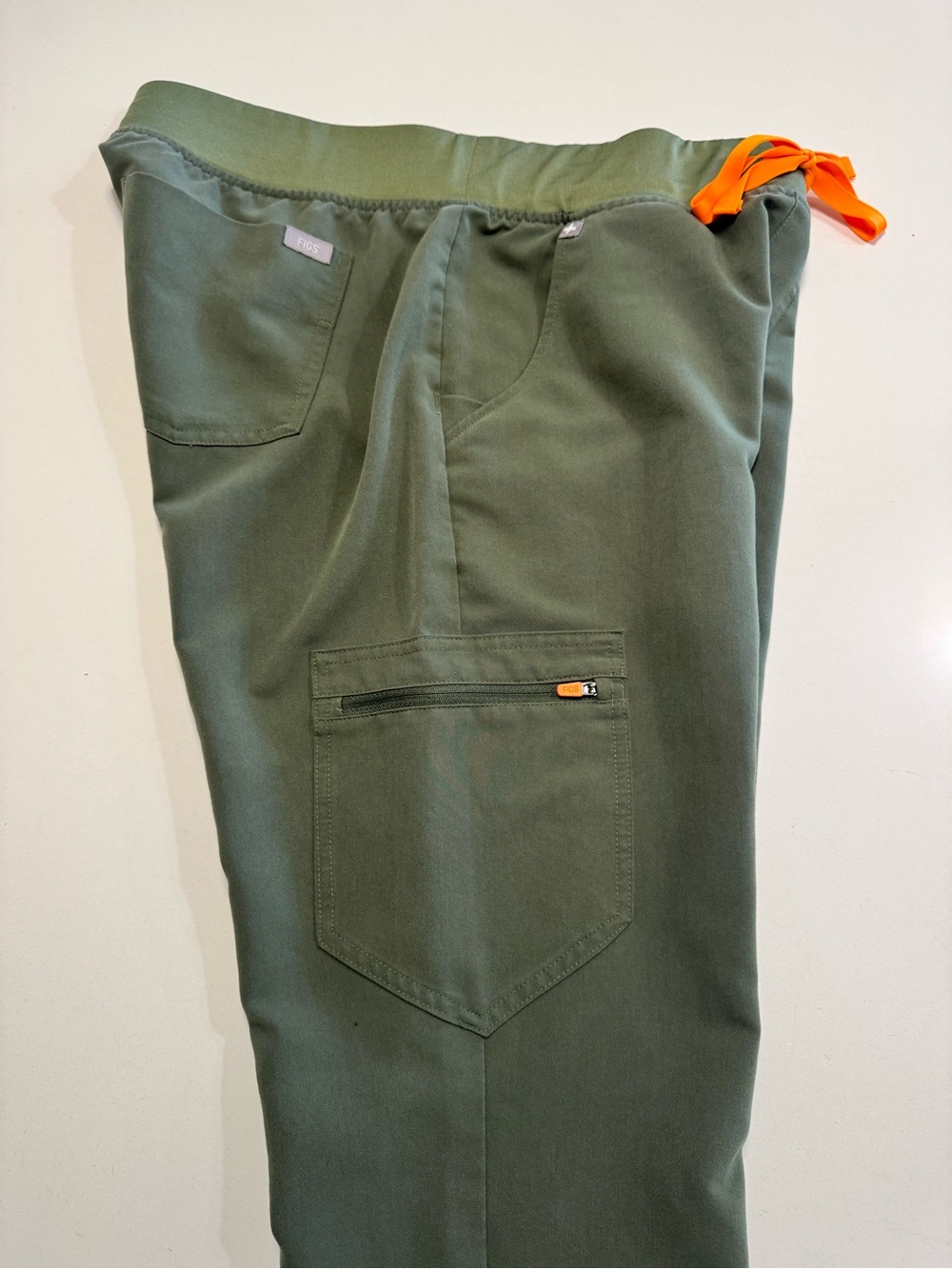 FIGS Zamora Petite Jogger Scrub Pants Hunter Green Women Size Medium - Picture 3 of 10